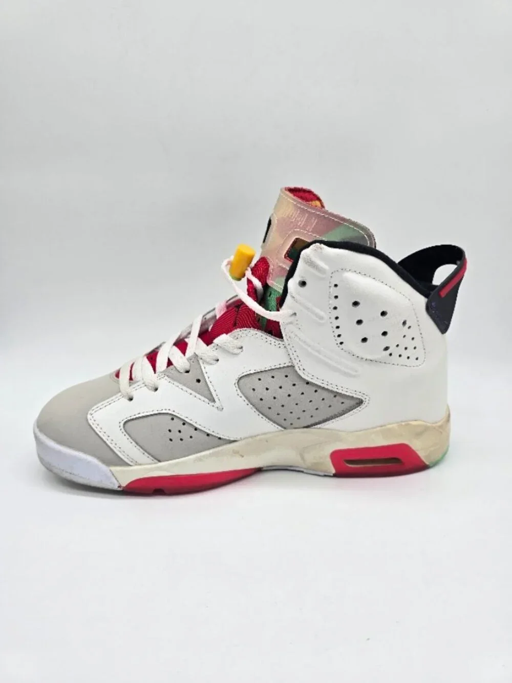 Air Jordan 6 Hare Size 9.5 White Red Sneakers